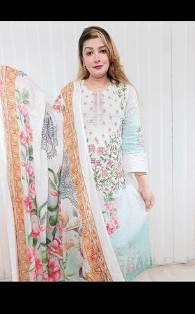 ( TX ) Mayanaz Nur ( white )