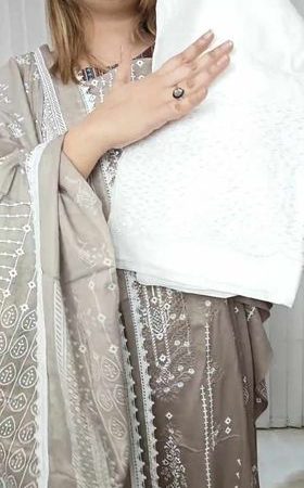 ( Grey ) Fabric Chicken Curry