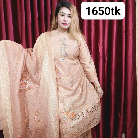 (Tx)Luxurious chickenkari (wooden)